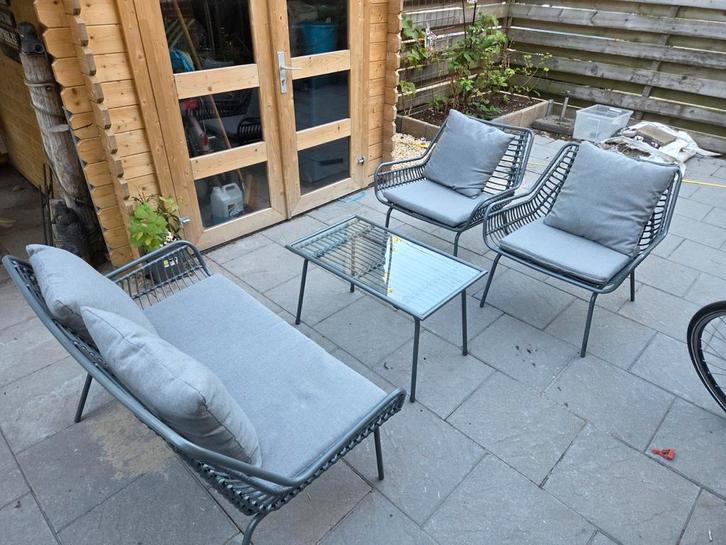 Moderne tuinset met kussens - bezorgen is mogelijk, Tuin en Terras, Tuinsets en Loungesets, Gebruikt, Tuinset, 4 zitplaatsen, Bijzettafel