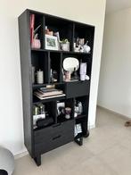 Boekenkast van zwart Acaciahout, Ophalen, Gebruikt, 50 tot 100 cm, Met lade(s)
