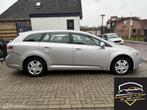 Toyota Avensis Wagon 2.0 D-4D Comfort ( export ), Auto's, Toyota, Voorwielaandrijving, 4 cilinders, Elektrische ramen, Origineel Nederlands