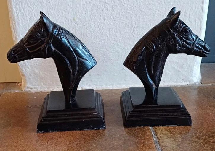Paardenhoofdjes: boekensteunen/ decoratie 2x, Verzamelen, Dierenverzamelingen, Zo goed als nieuw, Beeldje of Figuurtje, Ophalen of Verzenden