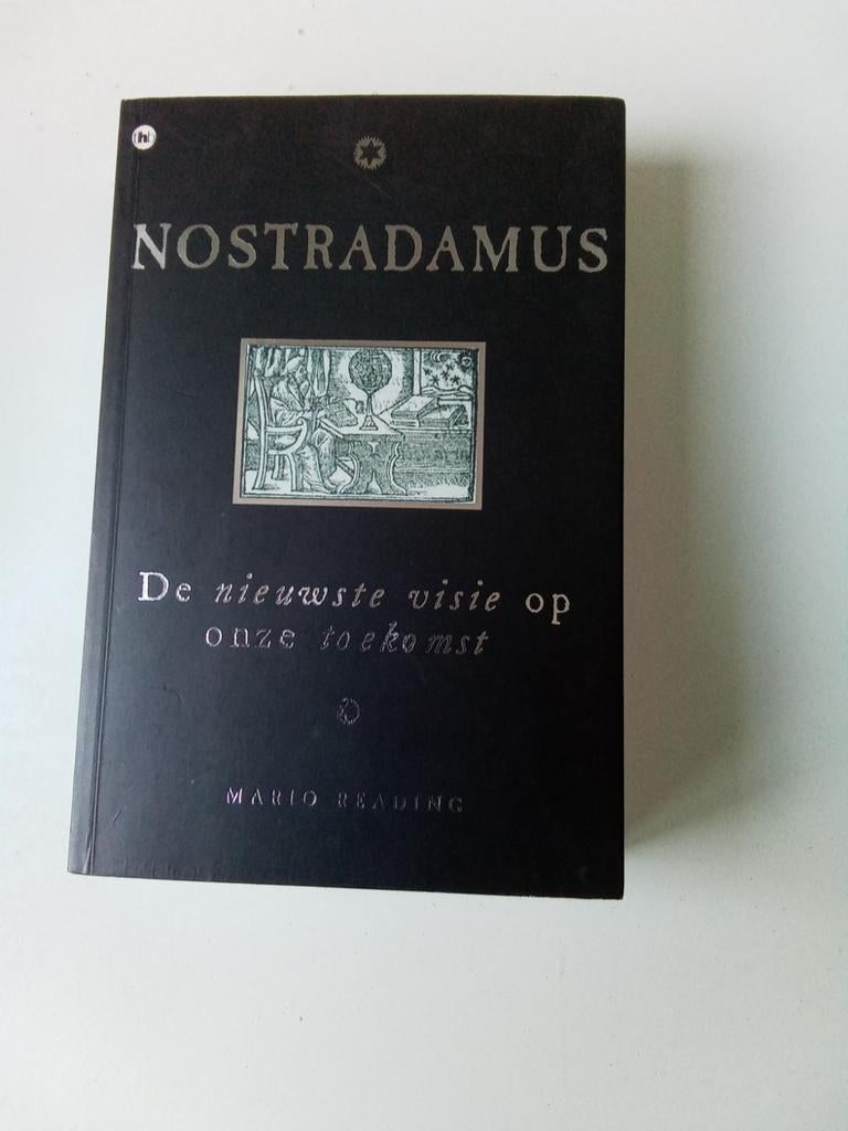 Nostradamus - De nieuwste visie op onze toekomst, Gelezen, Achtergrond en Informatie, Ophalen of Verzenden, Overige onderwerpen
