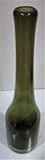 kristallen Fles Leerdam groen hoogte 30 cm., Antiek en Kunst, Antiek | Glas en Kristal, Ophalen of Verzenden