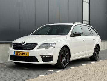 Skoda Octavia Combi 2.0 TSI RS Challenge 220PK 2015 PANO beschikbaar voor biedingen