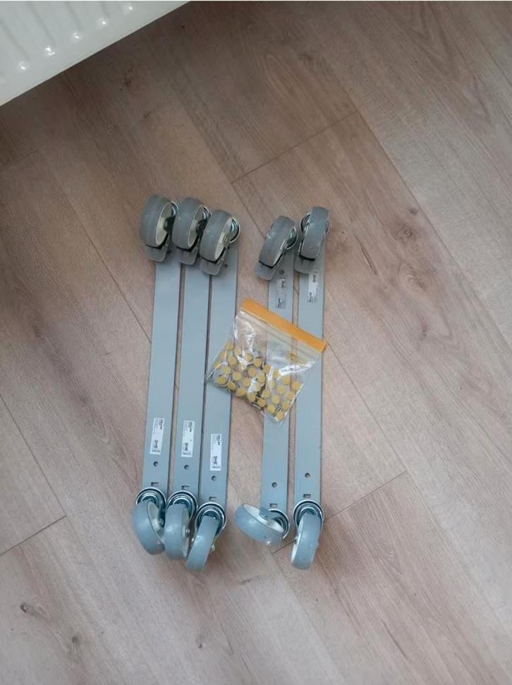 4x Kallax Wielen set compleet Zeldzaam zwenkwielen ZGAN!!, Doe-het-zelf en Verbouw, Zwenkwielen, Zo goed als nieuw, Ophalen