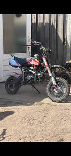 Suzuki pitbike 125 cc 4taks, Fietsen en Brommers, Minibikes, Midibikes en Pitbikes, Ophalen, Zo goed als nieuw, Pitbike