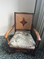 Antieke elegante houten armstoel, Antiek en Kunst, Ophalen