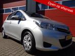 Toyota Yaris 1.0 VVT-i Aspiration,5DRS,Airco,Trekhaak,Camera, Auto's, Toyota, Origineel Nederlands, Te koop, Zilver of Grijs, 5 stoelen