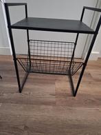 Krantenbak/ tafeltje metaal, Huis en Inrichting, Woonaccessoires | Krantenbakken en Lectuurbakken, Ophalen, Gebruikt