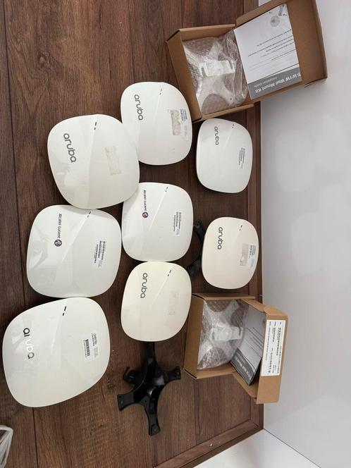 Aruba Access Points (8 stuks) met Montage Kits, Computers en Software, Accesspoints, Gebruikt, Ophalen of Verzenden