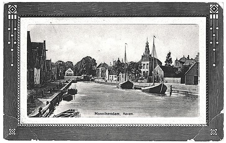700280 Monnikendam NH 1913 Haven met kader Gelopen, Verzamelen, Ansichtkaarten | Nederland, Gelopen, Noord-Holland, Voor 1920