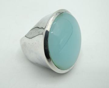 Zware zilveren ring met chalcedoon, 16 mm beschikbaar voor biedingen