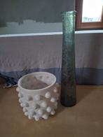 Decoratie- Witte bloempot & blauwe vaas, Ophalen, Wit, Aardewerk of Porselein, Zo goed als nieuw
