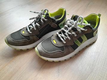 Jongensschoenen Trackstyle maat 38 beschikbaar voor biedingen