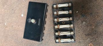 Zekeringhouder beschikbaar voor biedingen