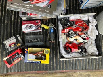 Verzameling motorfietsmodellen mv agusta ducati norton honda beschikbaar voor biedingen