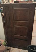 Oude houten kist met karakteristieke beschadigingen, Antiek en Kunst, Ophalen