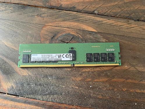 Samsung werkgeheugen - M393A2K43DB3-CWE, Computers en Software, RAM geheugen, Gebruikt, Desktop, 16 GB, DDR3, Ophalen of Verzenden