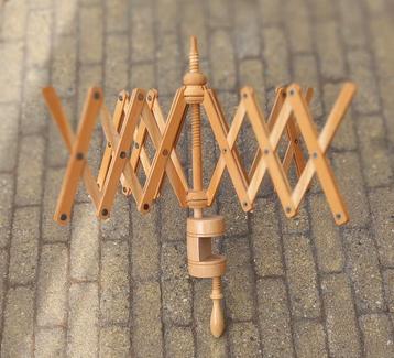 Houten wolhaspel wolmolen wolwinder paraplu  beschikbaar voor biedingen