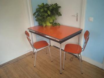 Space Age Retro Vintage vol oranje formica tafel en stoelenl beschikbaar voor biedingen