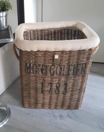 Riviera Maison  RM rattan mand  ( nwpr € 159 ) beschikbaar voor biedingen