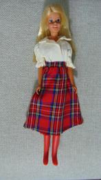vintage Barbie setje geruite Rok + Blouse, Verzamelen, Poppen, Ophalen of Verzenden, Gebruikt, Kleertjes