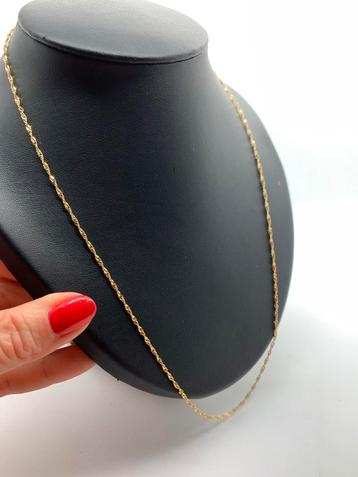 T723 Prachtige zilveren ketting goudkleurig beschikbaar voor biedingen