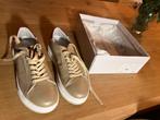 Label Dot Gouden Schoenen Maat 40/41 - Nieuw!, Ophalen of Verzenden, Nieuw, Geel, Sneakers of Gympen