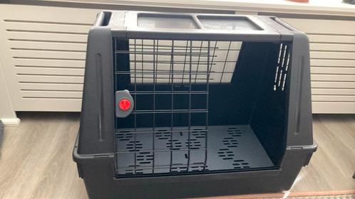 Te koop honden bench van Ferplast, Dieren en Toebehoren, Hondenhokken, Zo goed als nieuw, Minder dan 65 cm, 75 tot 110 cm, Ophalen