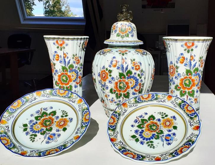 Vijf-delig kaststel. Delft Polychroom Holland, handwerk, Antiek en Kunst, Antiek | Porselein, Ophalen