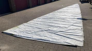 Doorgelat grootzeil VL 12,6m / OL 3,45m beschikbaar voor biedingen