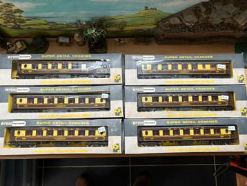 Wrenn 6x Pullman rijtuigen beschikbaar voor biedingen
