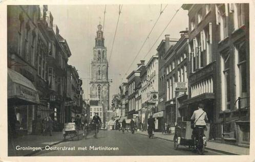 (300-038-019) Groningen Oosterstraat met Martinitoren, Verzamelen, Ansichtkaarten | Nederland, Groningen, Verzenden
