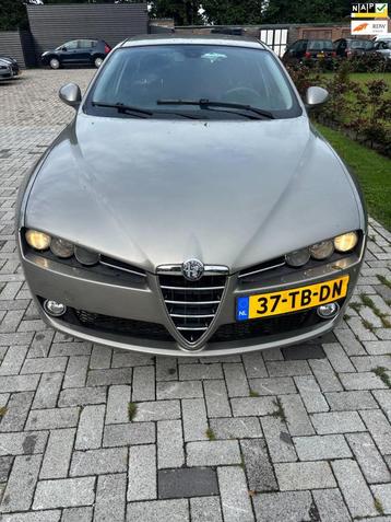 Alfa Romeo 159 Sportwagon 3.2 JTS Q4 Distinctive beschikbaar voor biedingen