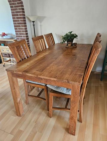 Eetkamer Tafel en stoelen 180x90x79 beschikbaar voor biedingen