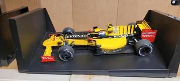 Minichamps 2010 Renault F1 R30 Petrov beschikbaar voor biedingen