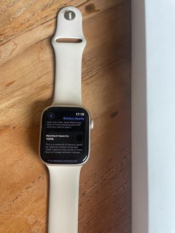 Apple Watch Series 8 45mm Starlight Aluminium Starlight beschikbaar voor biedingen