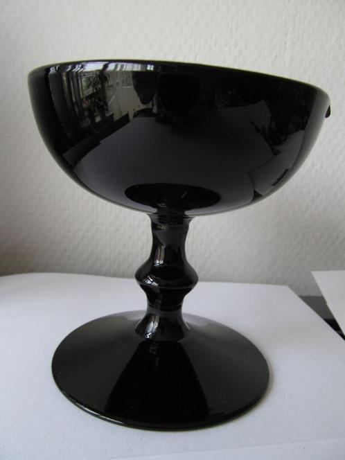 Italian Murano Black and White Champagne Coupes Carlo More, Antiek en Kunst, Antiek | Glas en Kristal, Ophalen