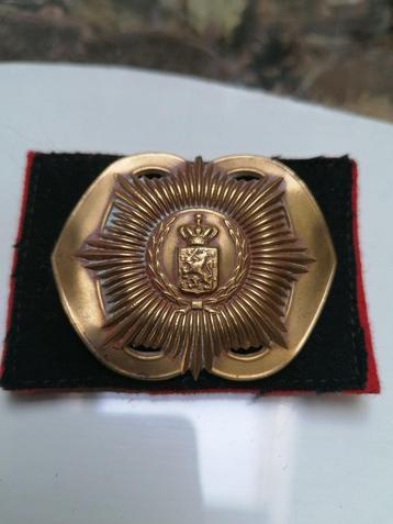 baret embleem beschikbaar voor biedingen