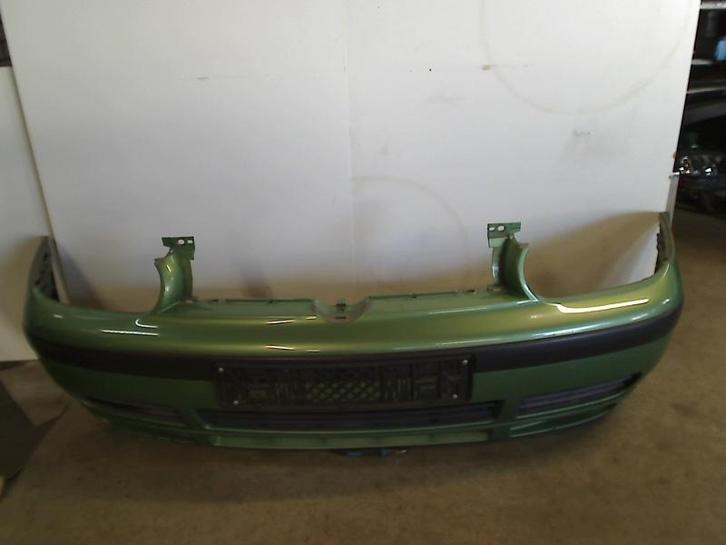 Bumper Voor Volkswagen Golf IV (1J1) (1997-08/2004-05), Auto-onderdelen, Carrosserie en Plaatwerk, Bumper, Volkswagen, Gebruikt