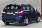 BMW X1 XDrive25e|Cam|Leder|Carplay|HUD|Dealer|Garantie, Auto's, BMW, LED verlichting, Blauw, Bedrijf, Hybride Elektrisch/Benzine