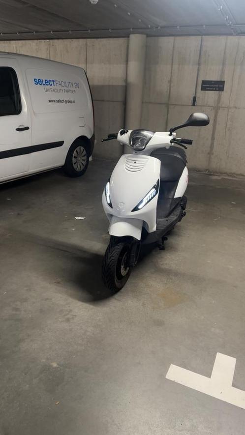 piaggio zip 2t, Fietsen en Brommers, Scooters | Piaggio, Zo goed als nieuw, Zip, Maximaal 45 km/u, Tweetakt, Ophalen