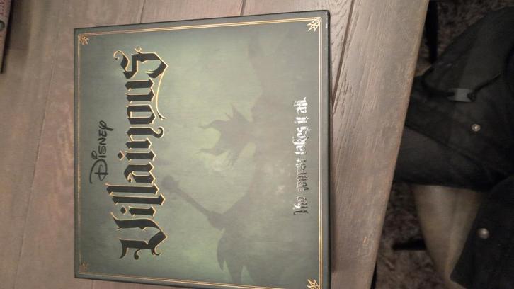 Disney Villainous Bordspel, Hobby en Vrije tijd, Gezelschapsspellen | Bordspellen, Zo goed als nieuw, Een of twee spelers, Drie of vier spelers