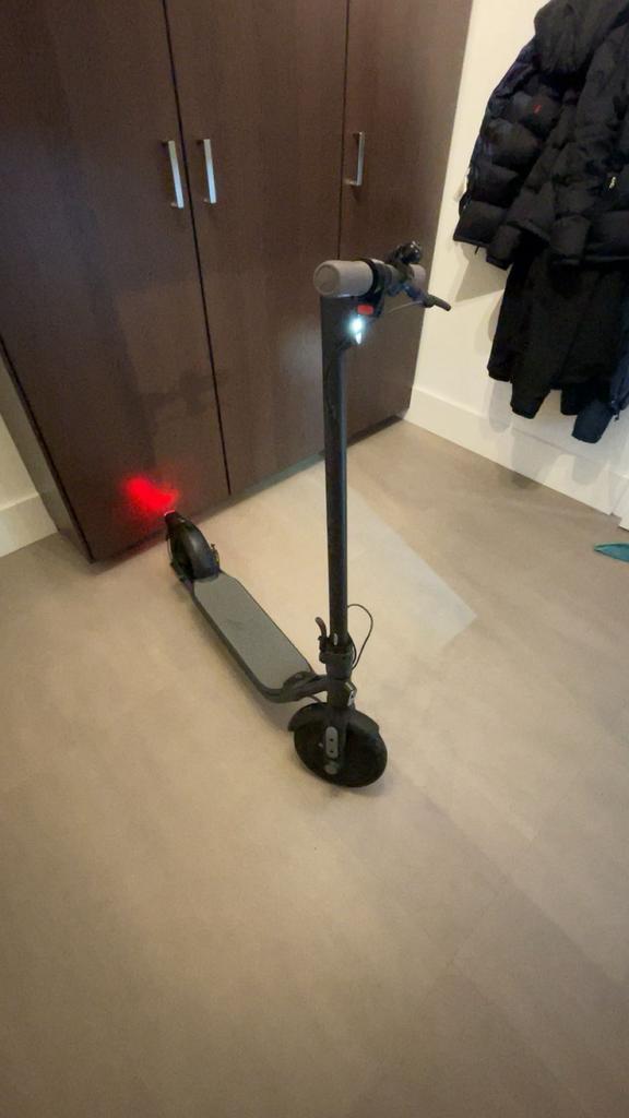 Ninebot F25E II, Fietsen en Brommers, Steps, Gebruikt, Elektrische step (E-scooter), Ophalen