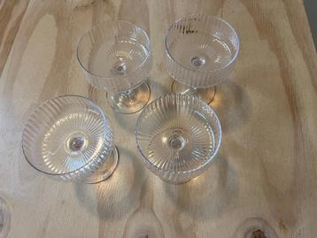 Champagneglazen coupe 4 stuks beschikbaar voor biedingen