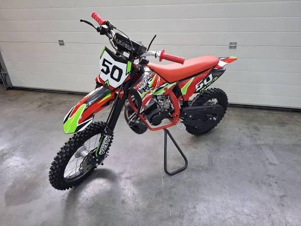 49CC 2-TAKT CROSSMOTOR 6,5 kW NIEUW UIT VOORRAAD, Fietsen en Brommers, Minibikes, Midibikes en Pitbikes, Nieuw, Pitbike, Ophalen of Verzenden