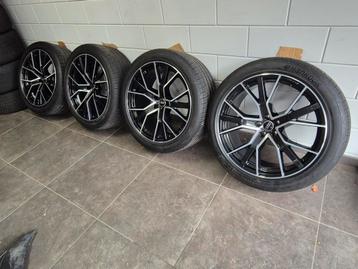 Audi q8 wielset zgan!! Origineel! 22 inch beschikbaar voor biedingen