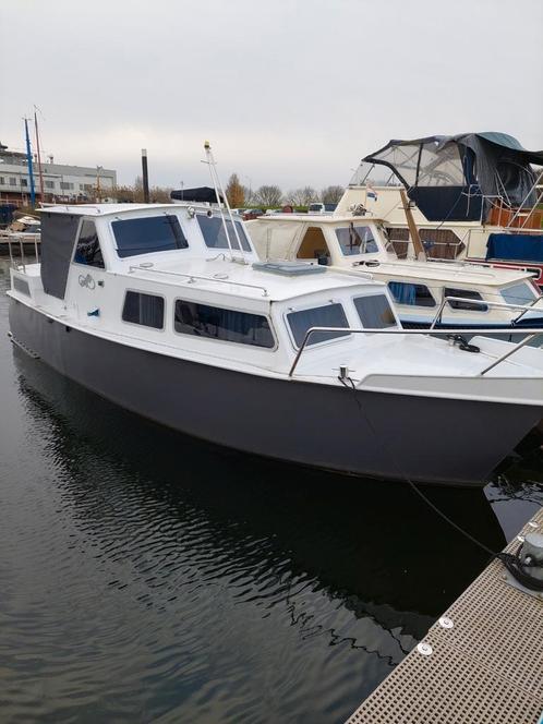 Zeer nette ten broeke 880, Watersport en Boten, Motorboten en Motorjachten, Zo goed als nieuw, Staal, 6 tot 9 meter, Diesel, Binnenboordmotor