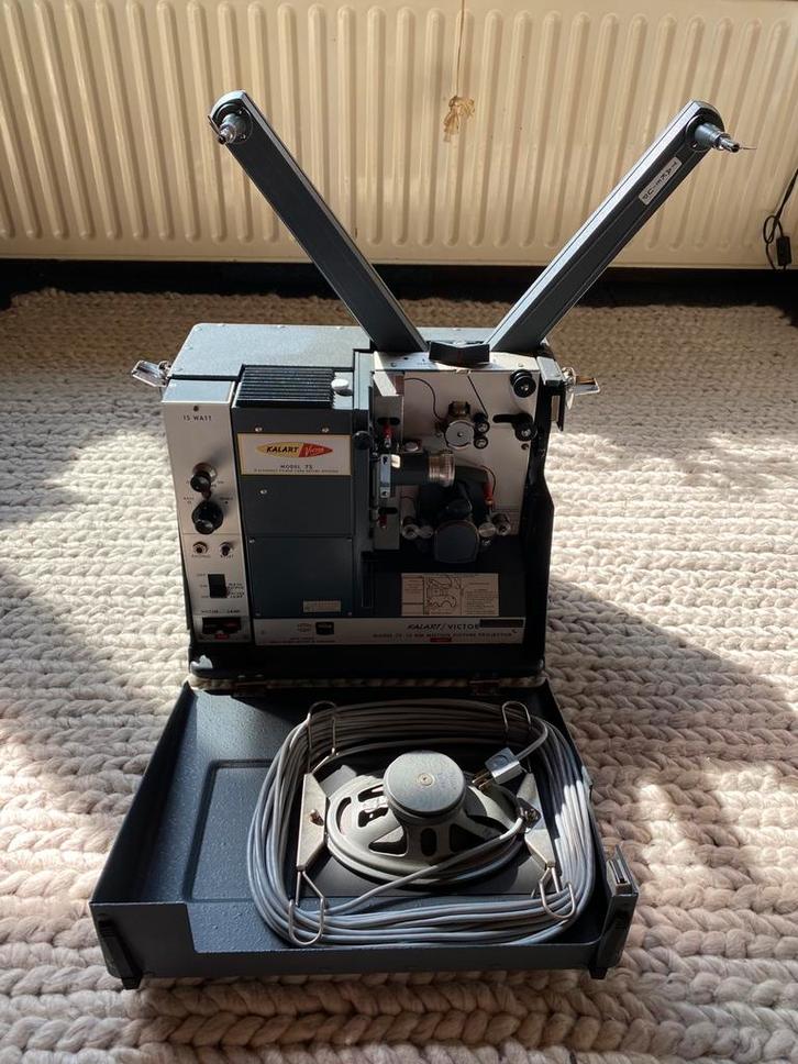 Kalart Victor 75 Fifteen Sound Motion Picture Projector 16mm, Verzamelen, Fotografica en Filmapparatuur, Projector, 1940 tot 1960