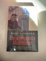 De Vliegende Hollander - Rudi Dekkers (Nieuw), Boeken, Oorlog en Militair, Ophalen of Verzenden, 1945 tot heden, Nieuw, Overige onderwerpen