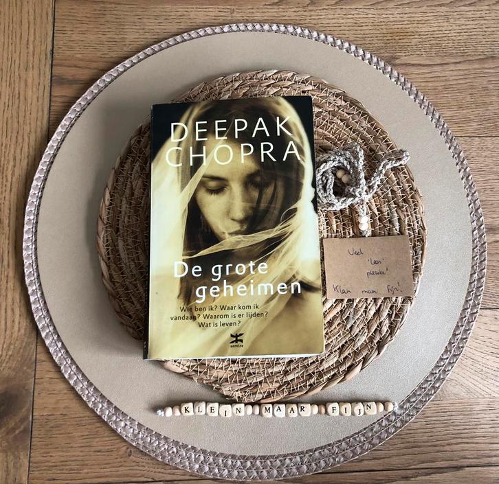 De grote geheimen - Deepak Chopra, Boeken, Esoterie en Spiritualiteit, Zo goed als nieuw, Verzenden